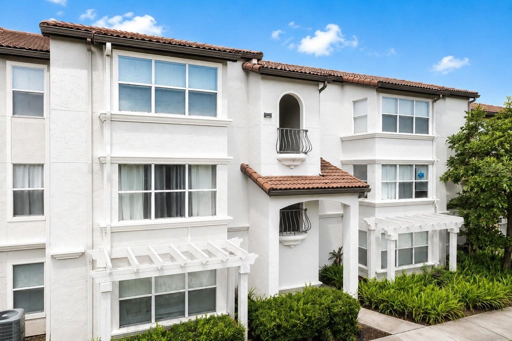 Photo of 5160 Conroy Road #26, Orlando, FL 32811 (MLS # O6424572)