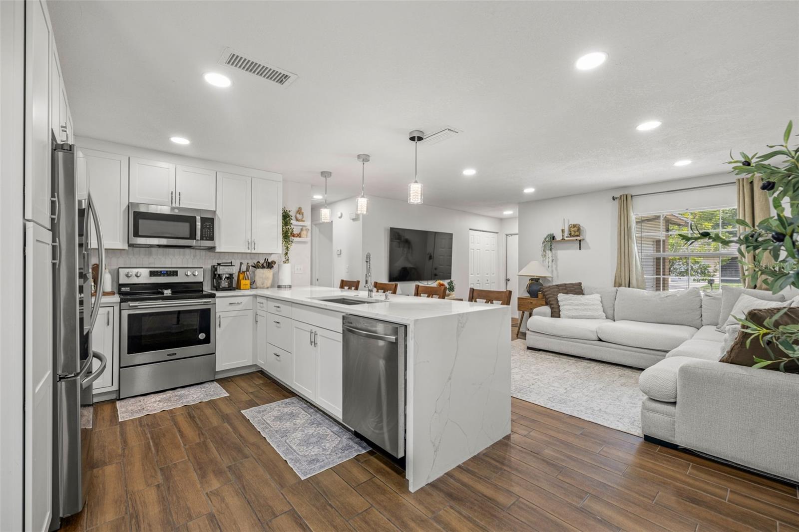CARROLLWOOD MEADOWS UNIT VIII - Residential