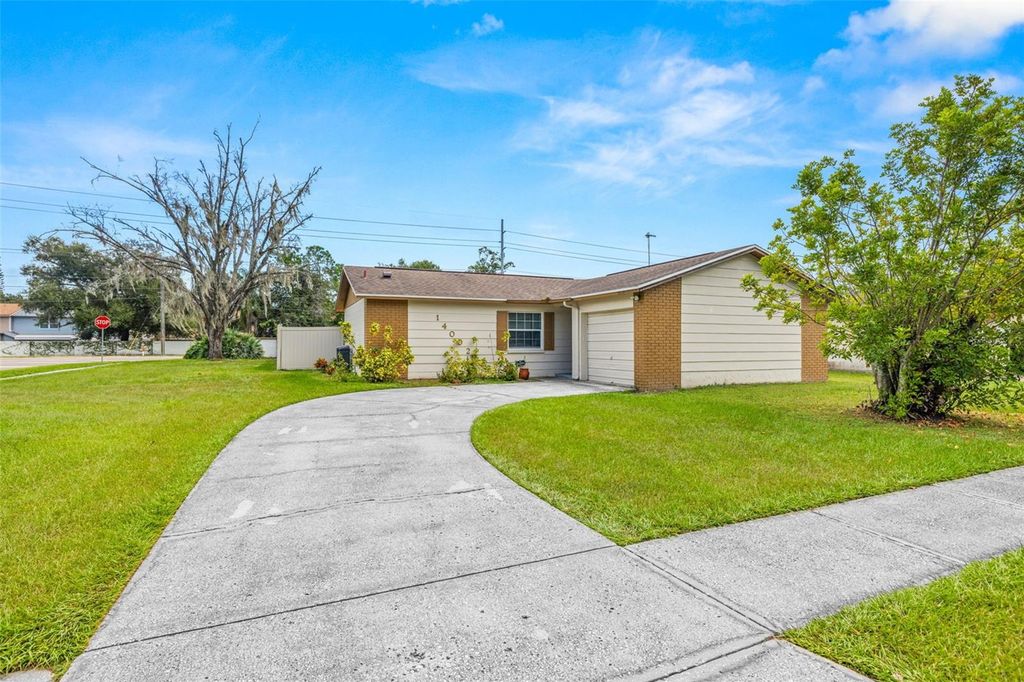 Photo of 14002 Arbor Knoll Circle, Tampa, FL 33625 (MLS # TB8435193)