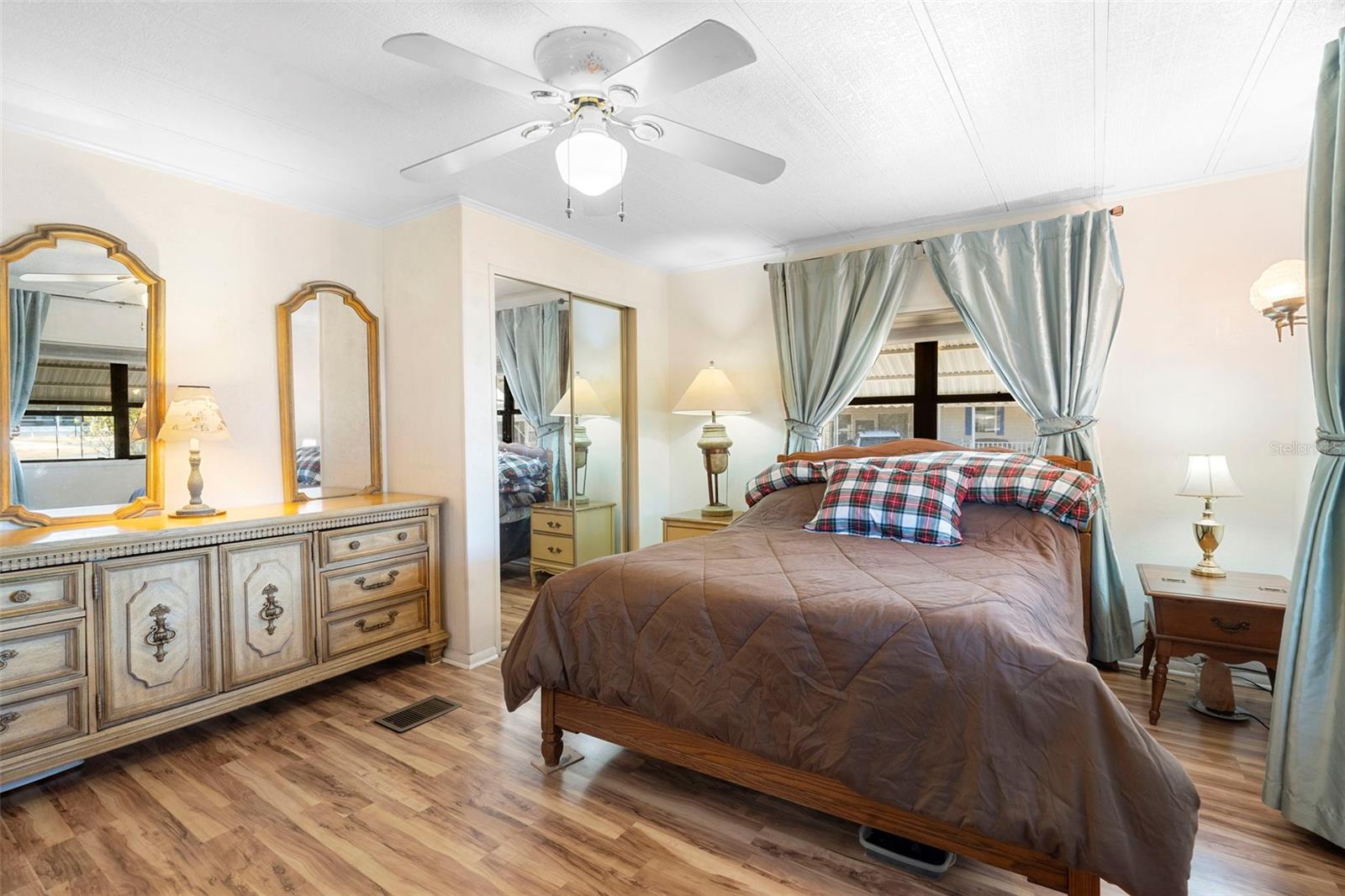 KOVE ESTATES COOP - Residential