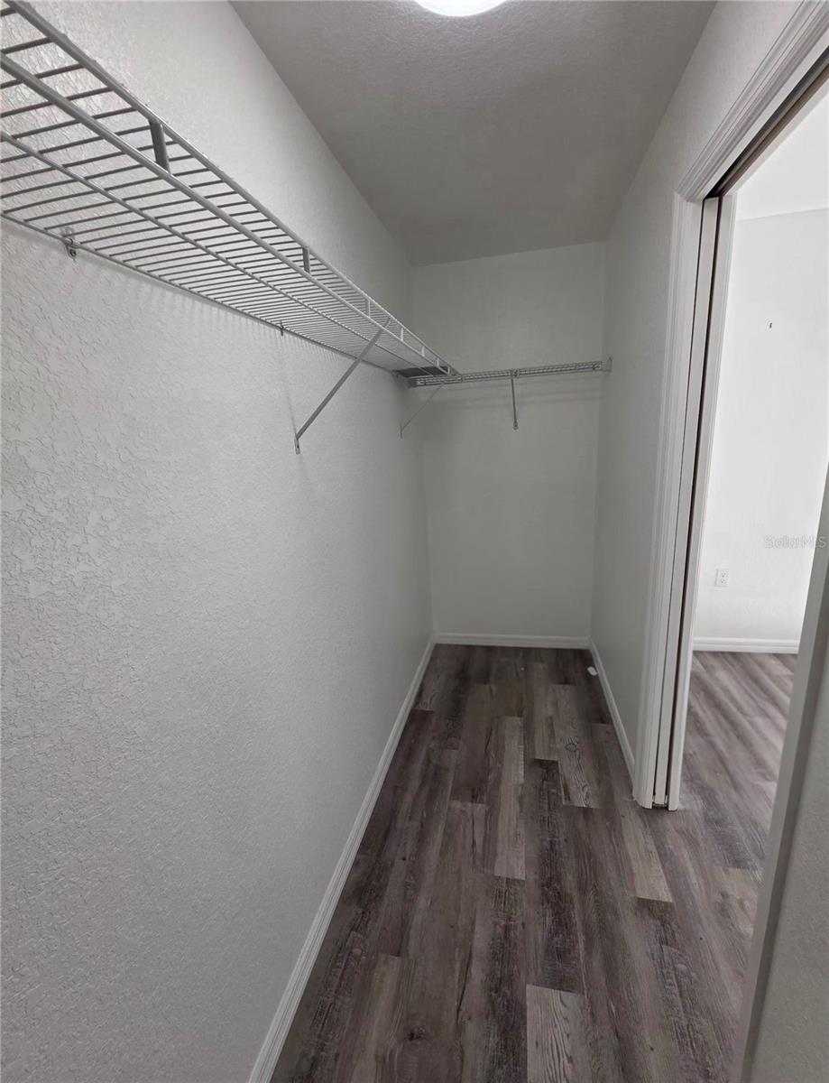 OCALA RDG UN #7 - Residential Lease