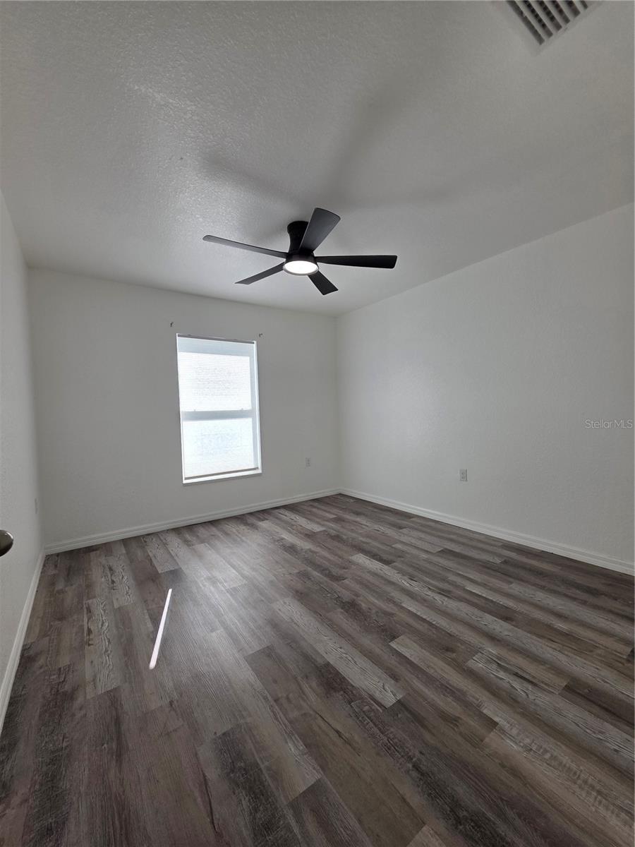 OCALA RDG UN #7 - Residential Lease