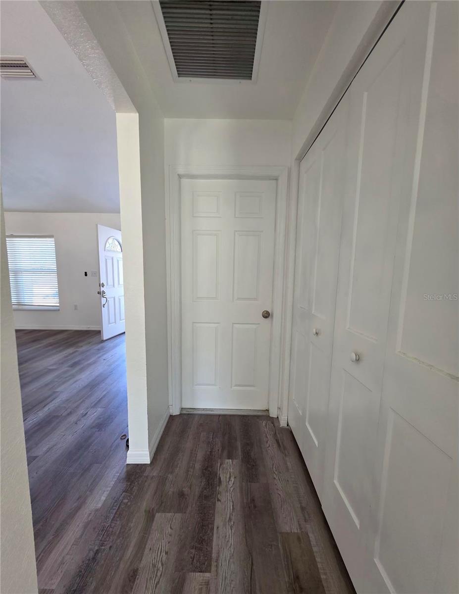 OCALA RDG UN #7 - Residential Lease