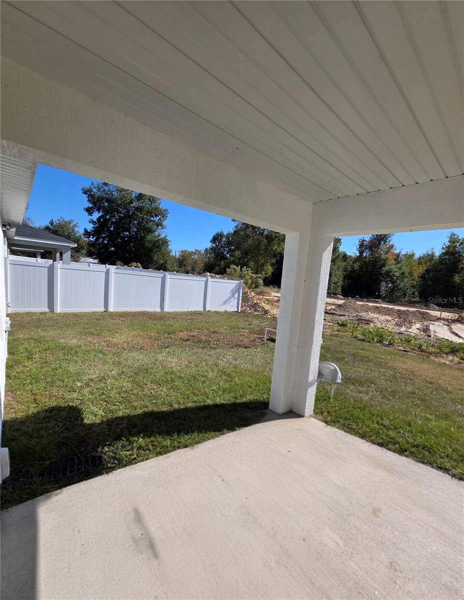 OCALA RDG UN #7 - Residential Lease