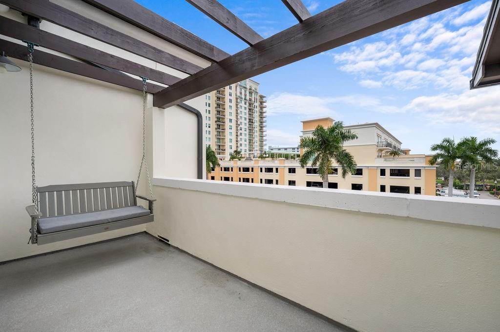 VALENCIA ROSEMARY PLACE TOWNSH - Residential