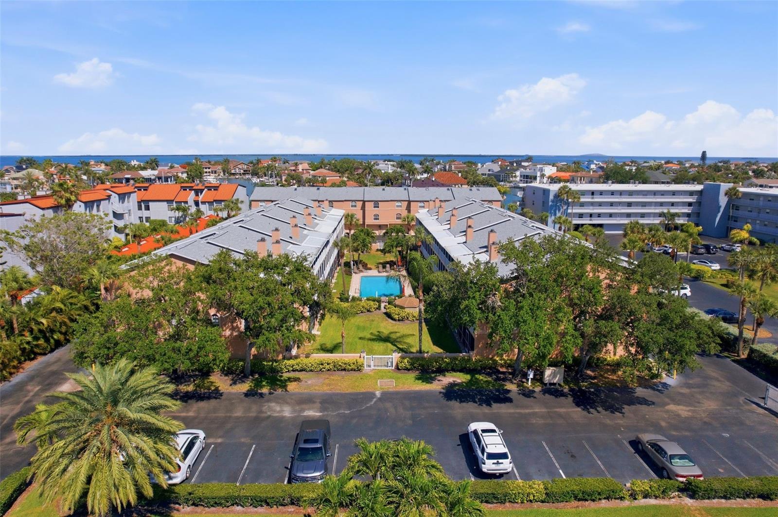 PALM ISLAND TWNHMS - Residential