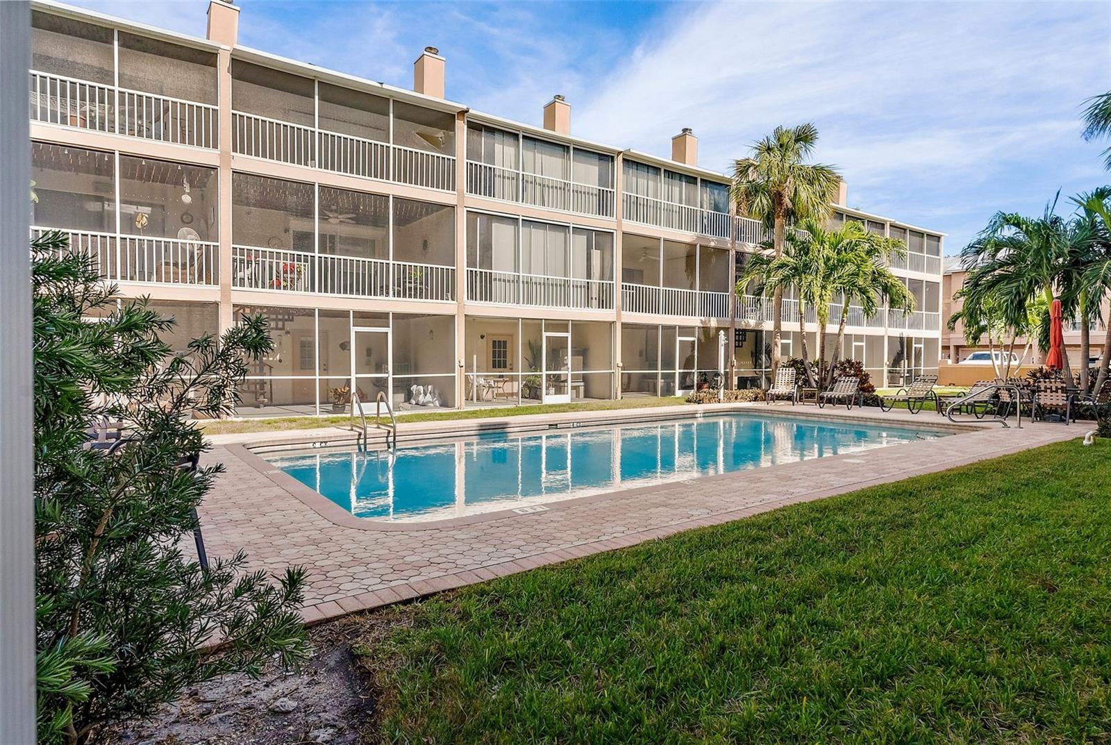 PALM ISLAND TWNHMS - Residential