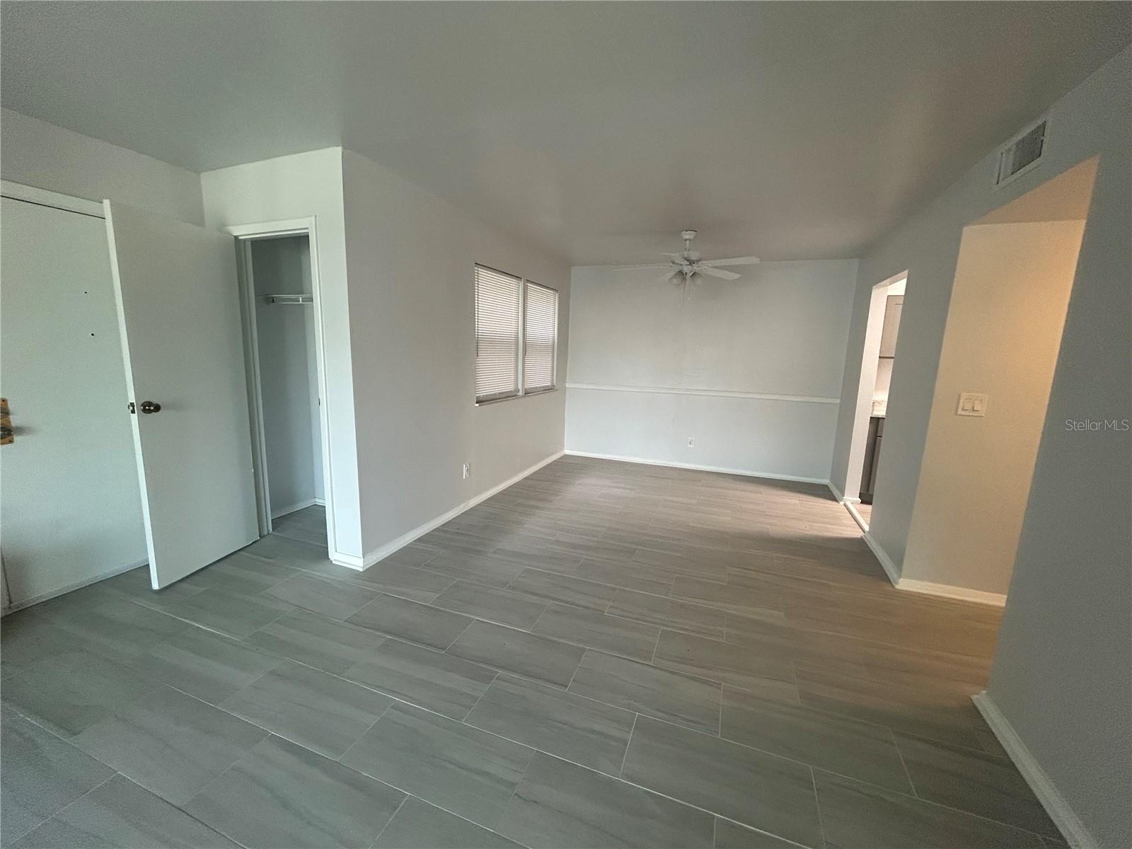 6519 W NEWBERRY ROAD 811