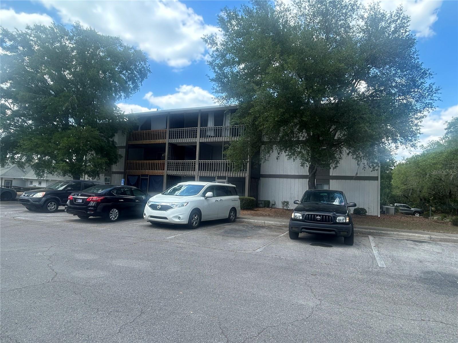 6519 W NEWBERRY ROAD 811