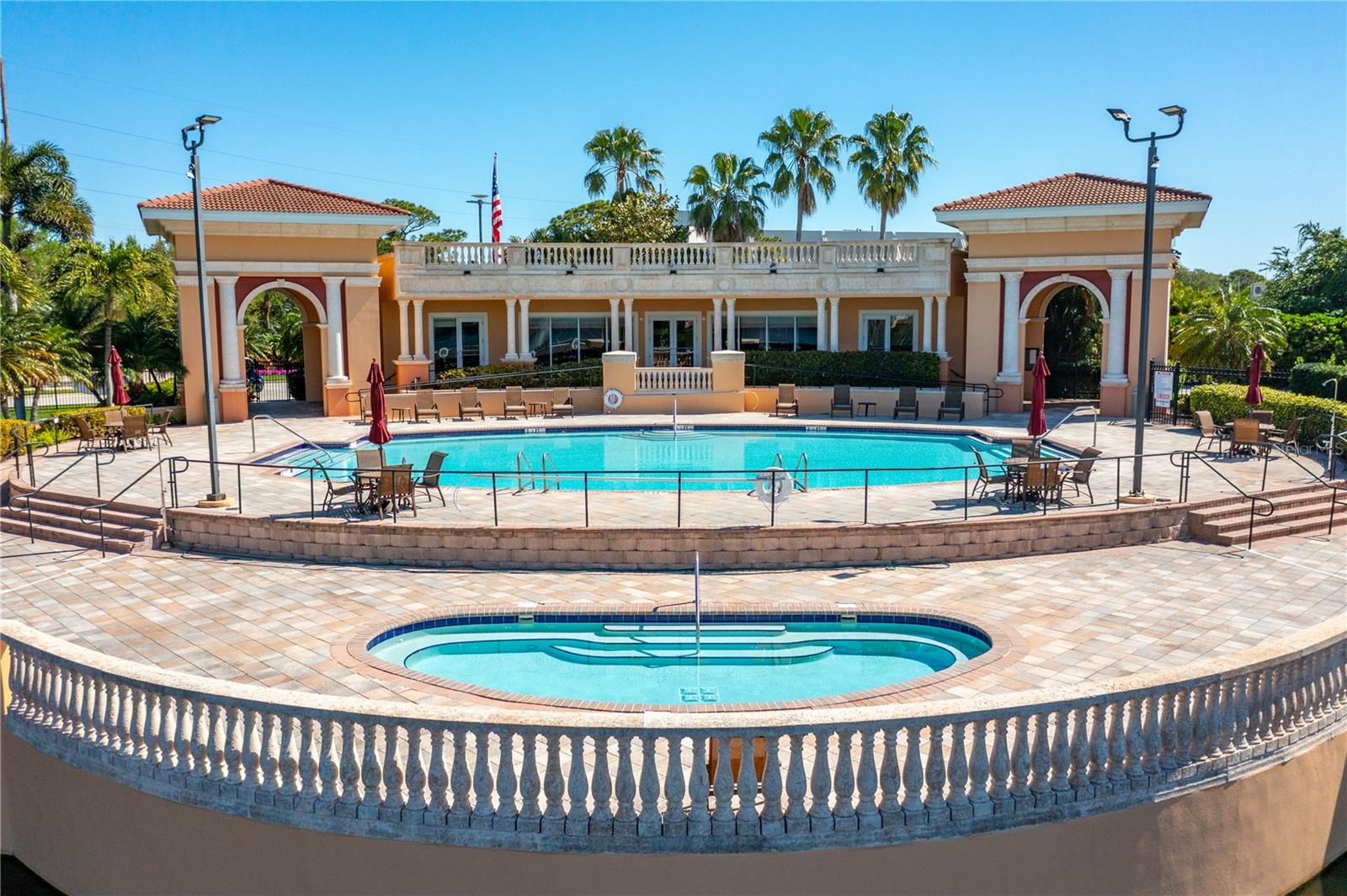 MARINA BAY CAPTIVA CONDOS - Residential