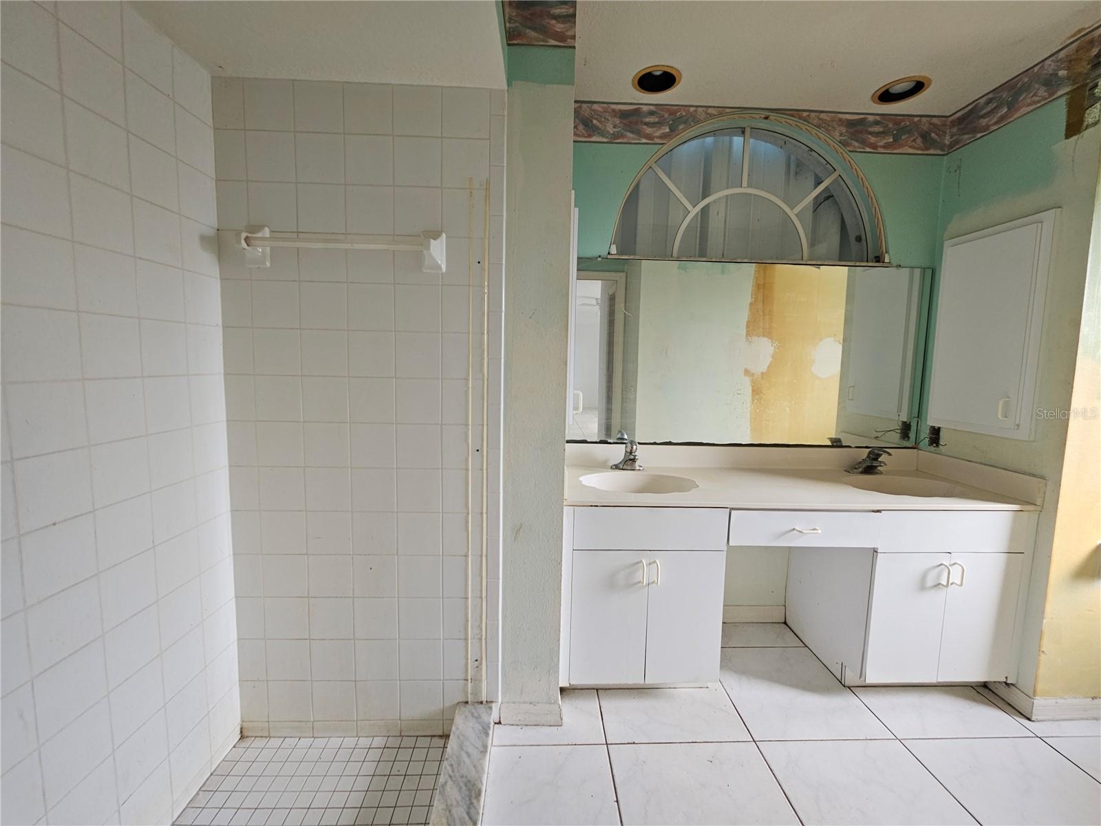 WARM MINERAL SPGS - Residential