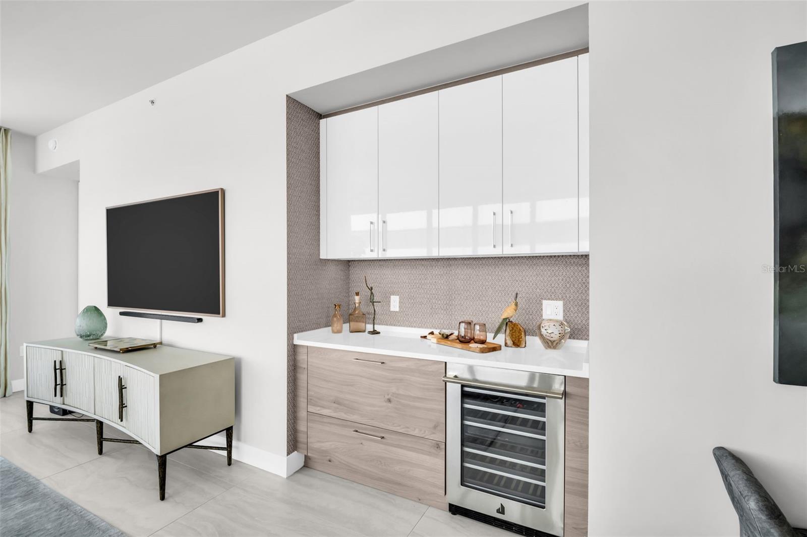 SALTAIRE CONDOMINIUM - Residential