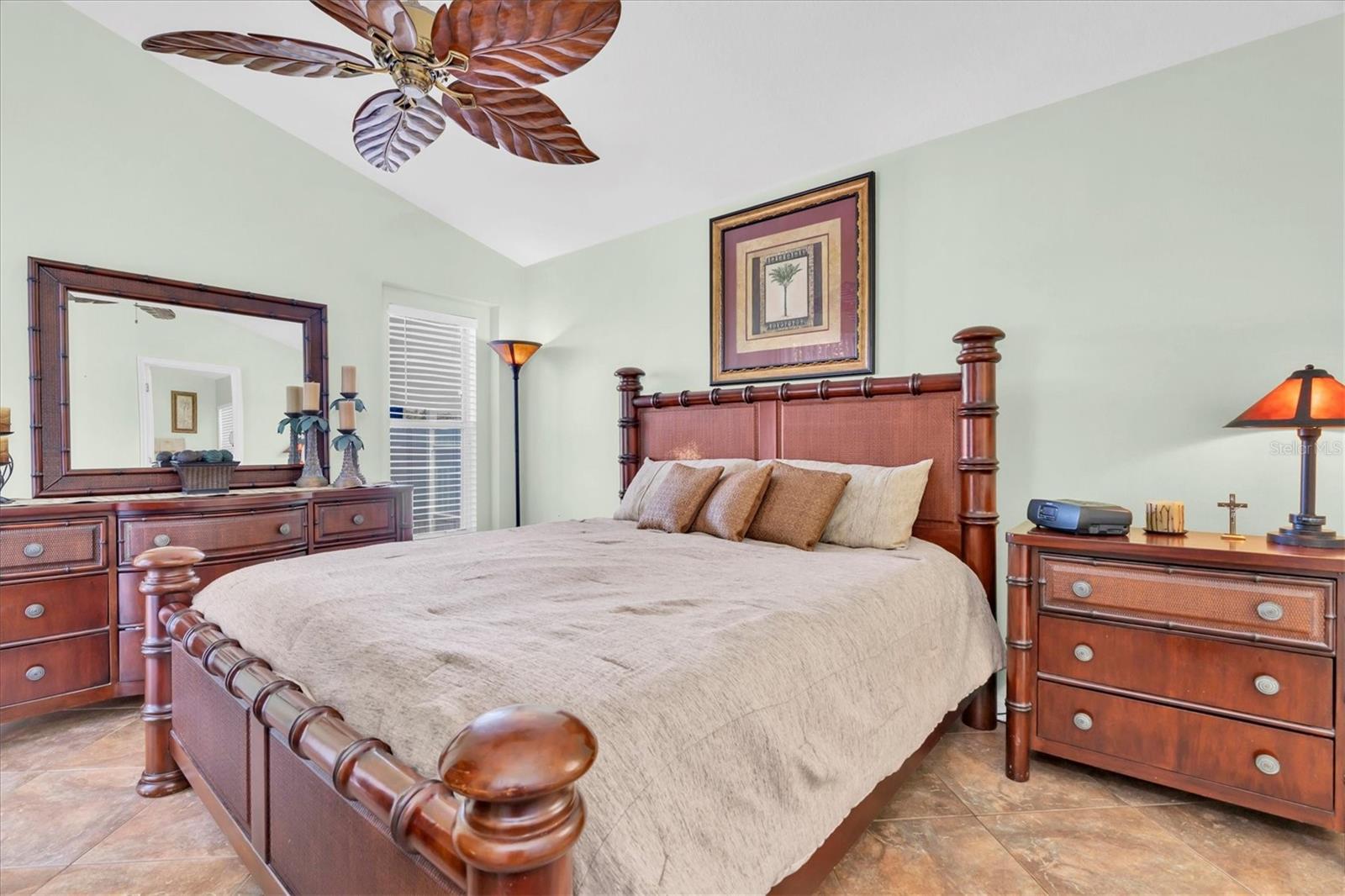 LAKESIDE TR B - Residential