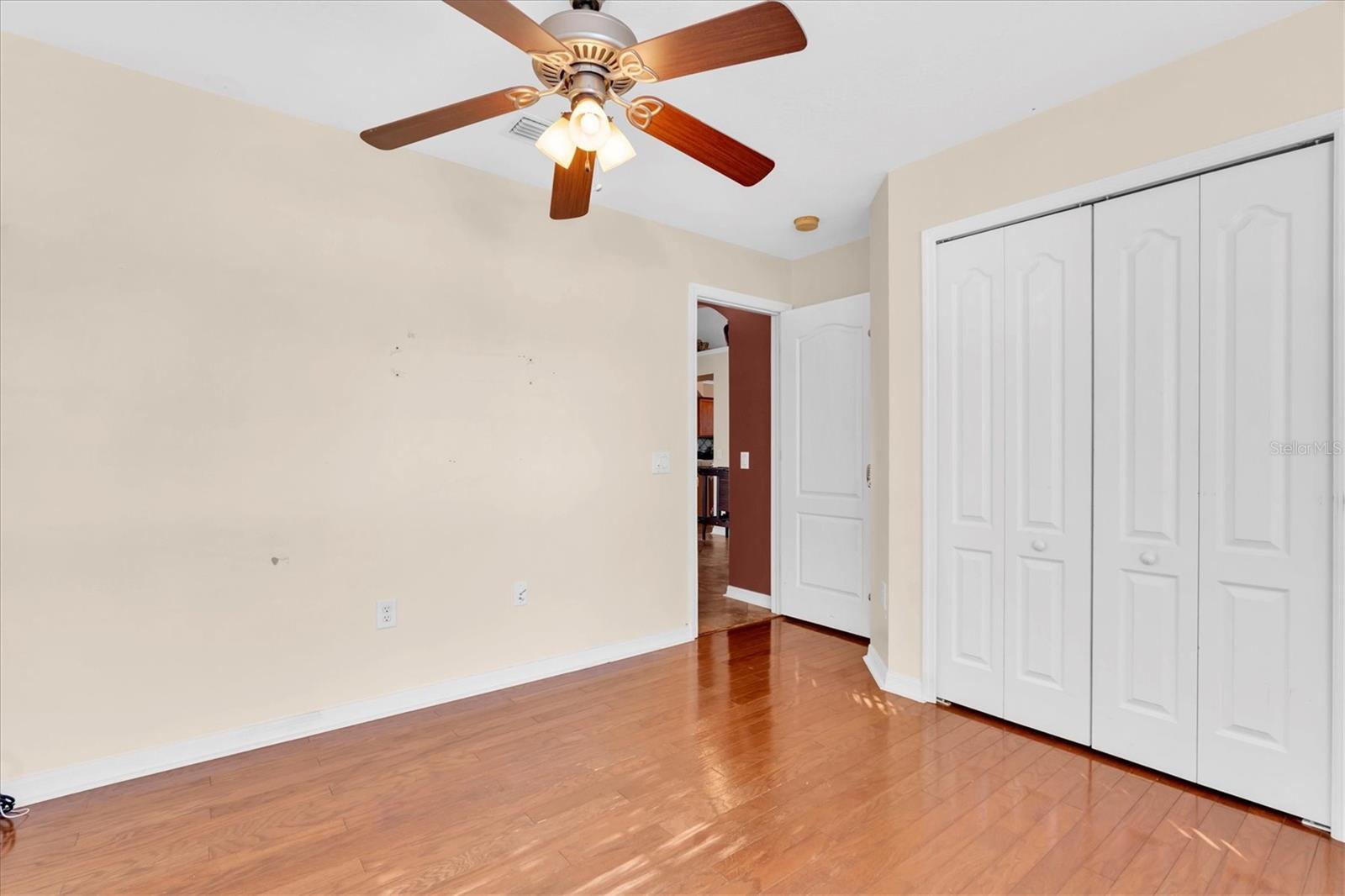 LAKESIDE TR B - Residential