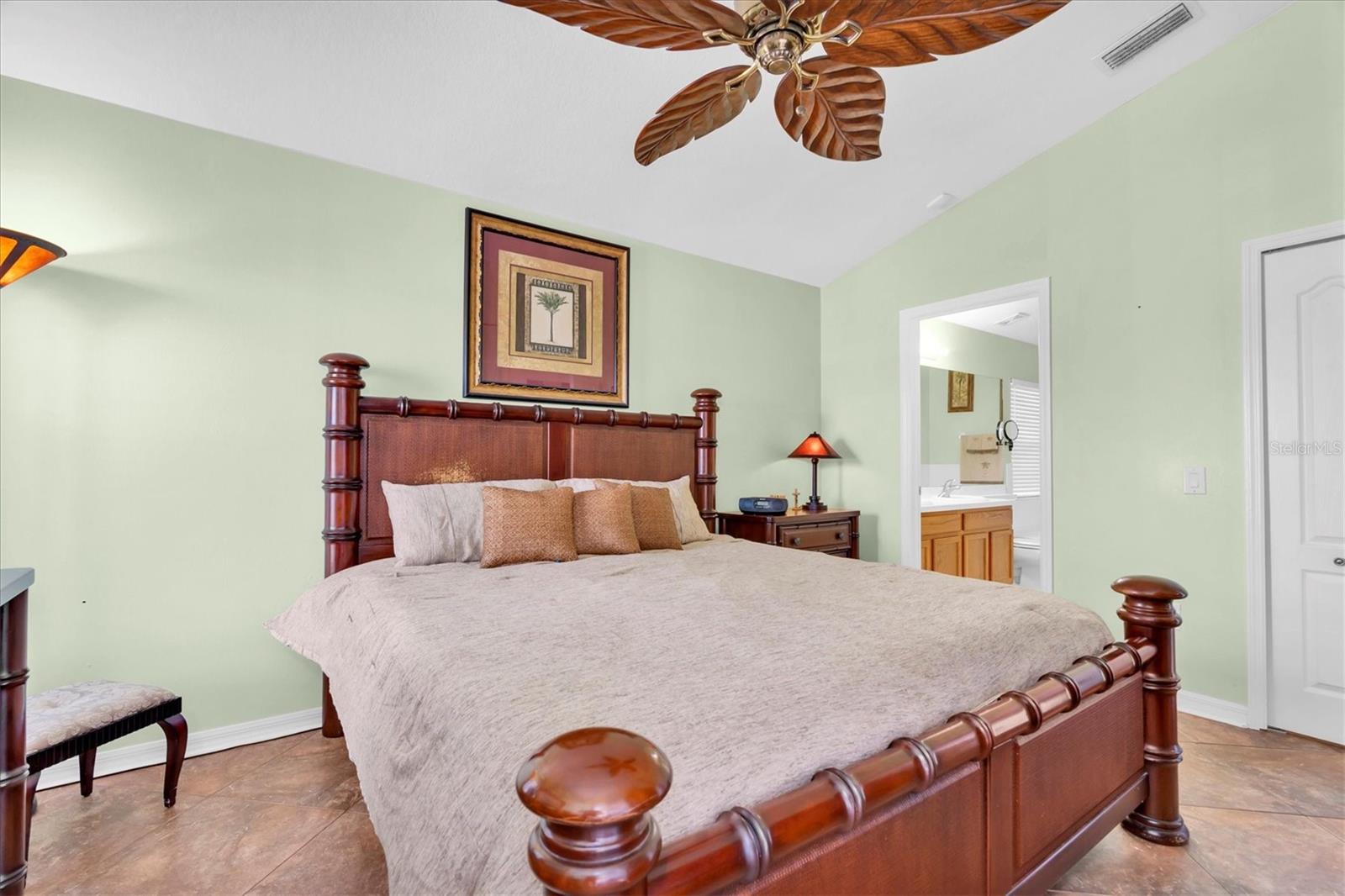 LAKESIDE TR B - Residential