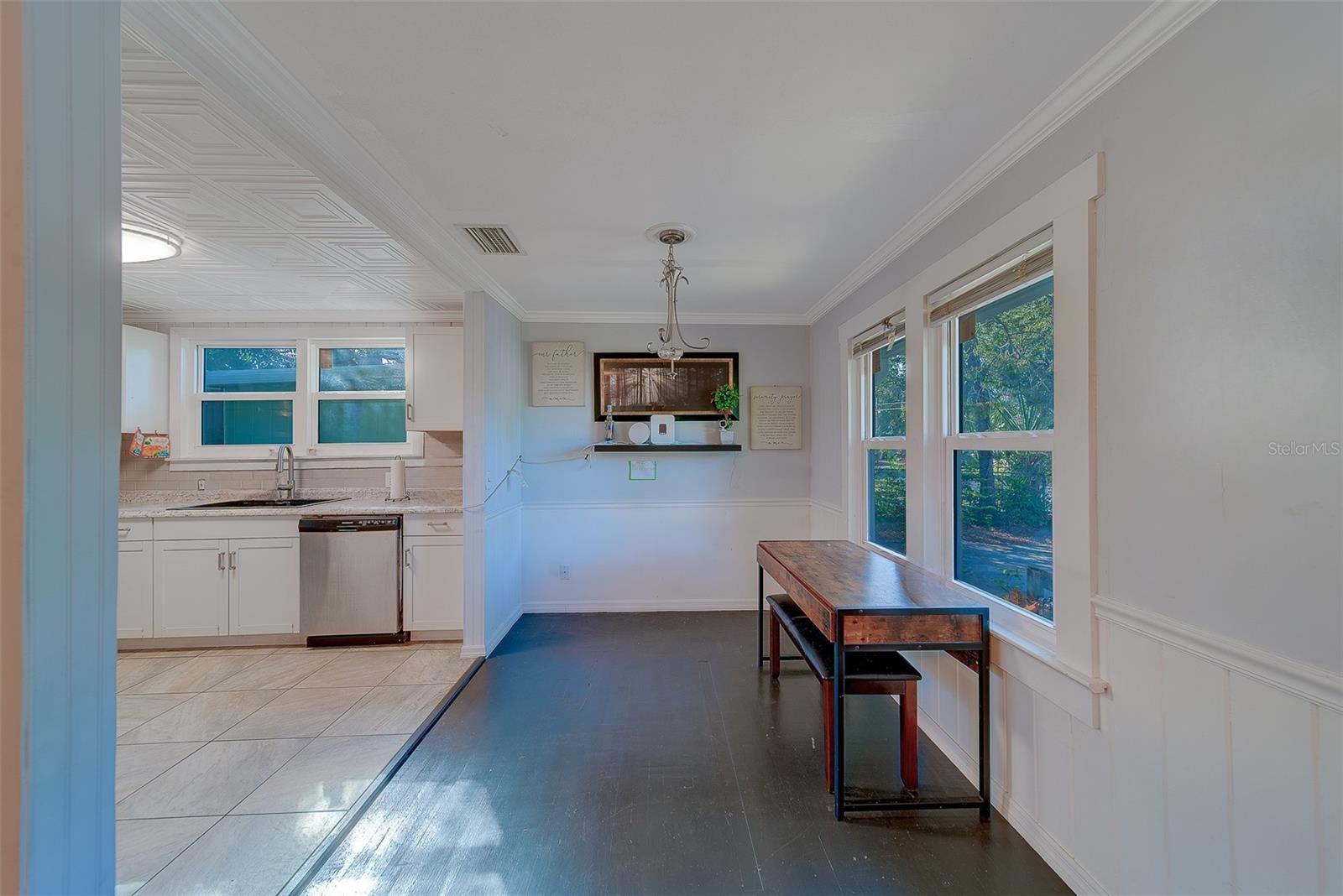 LAKEVIEW HEIGHTS - Residential