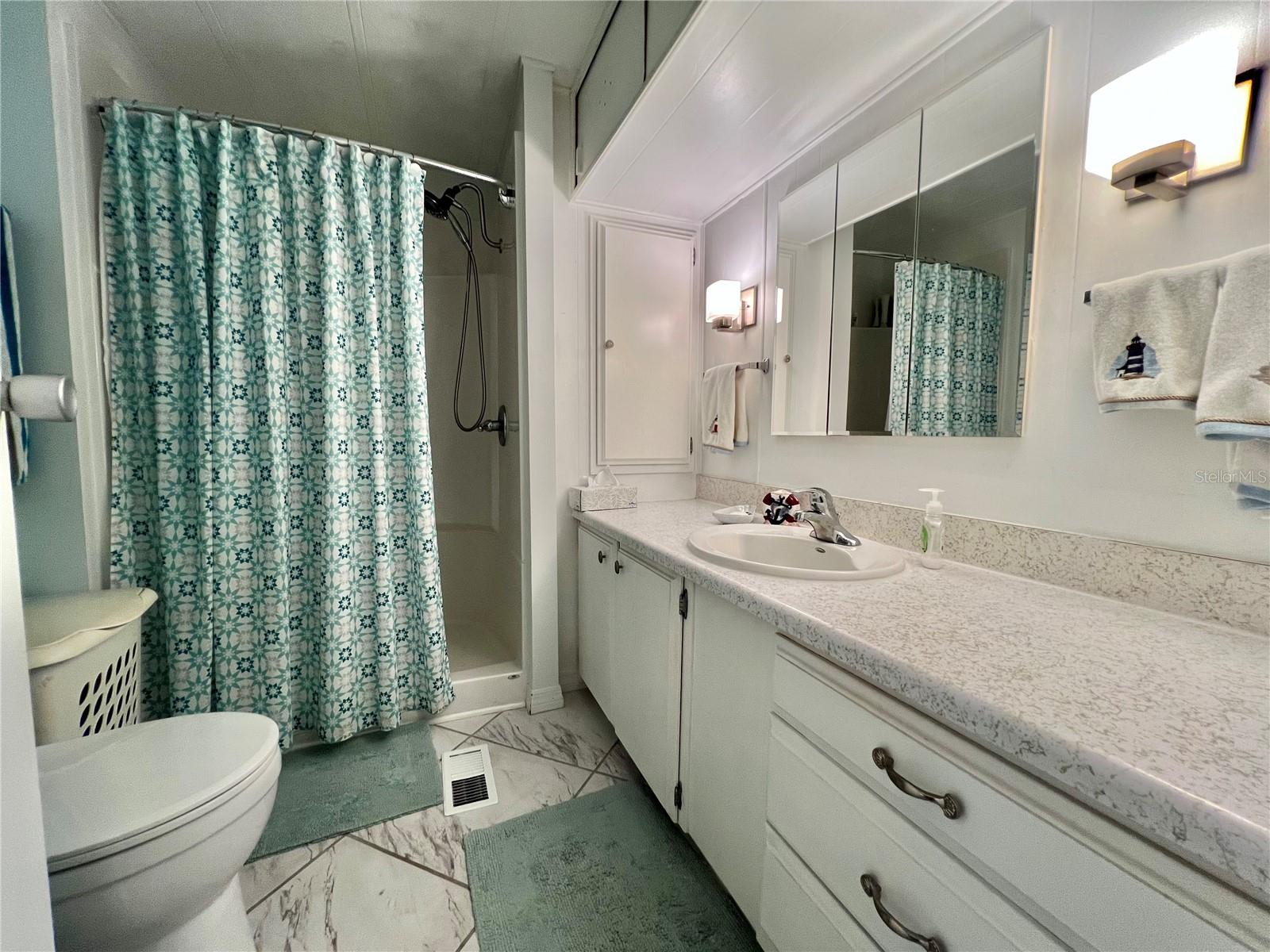 HAWTHORNE AT LEESBURG A COOP - Residential