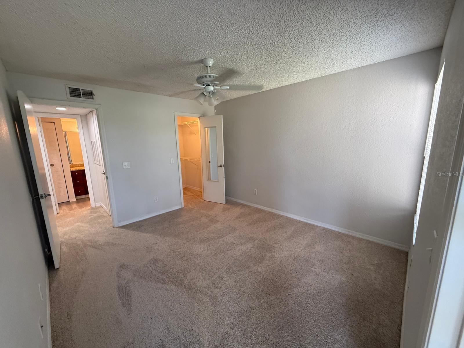 RESIDENCES/MILLENIA - Residential Lease