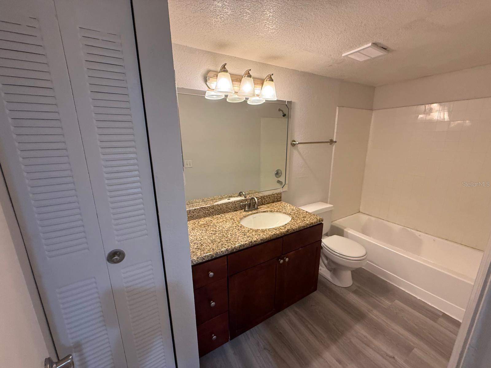 RESIDENCES/MILLENIA - Residential Lease