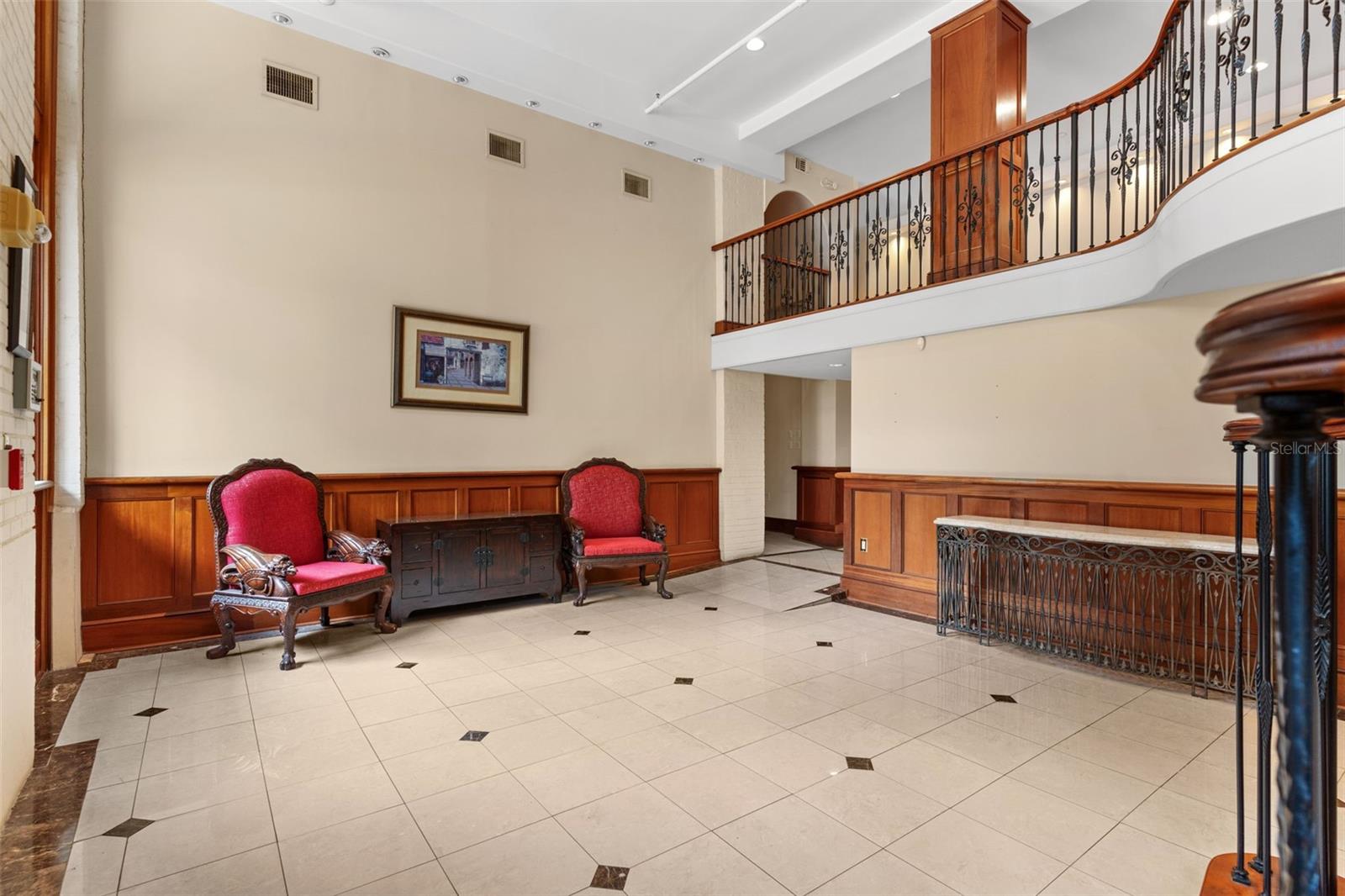 INTERSTATE INVESTMENT CO - Commercial Sale