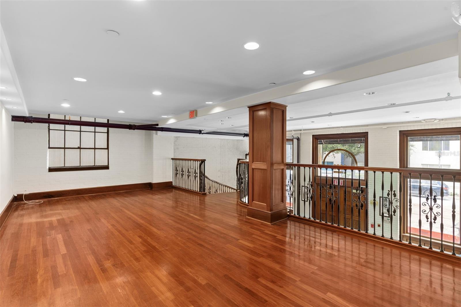 INTERSTATE INVESTMENT CO - Commercial Sale