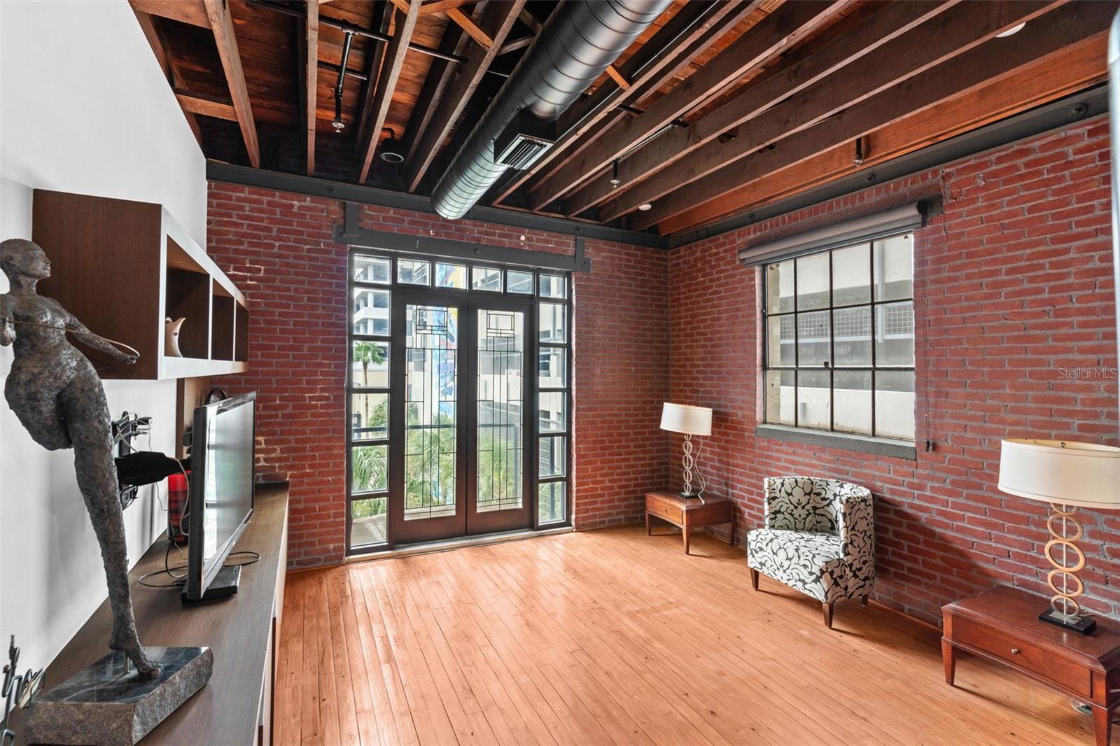 INTERSTATE INVESTMENT CO - Commercial Sale