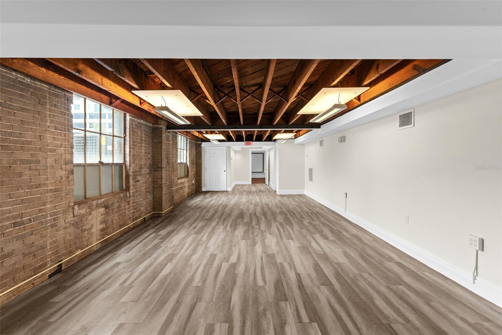 INTERSTATE INVESTMENT CO - Commercial Sale