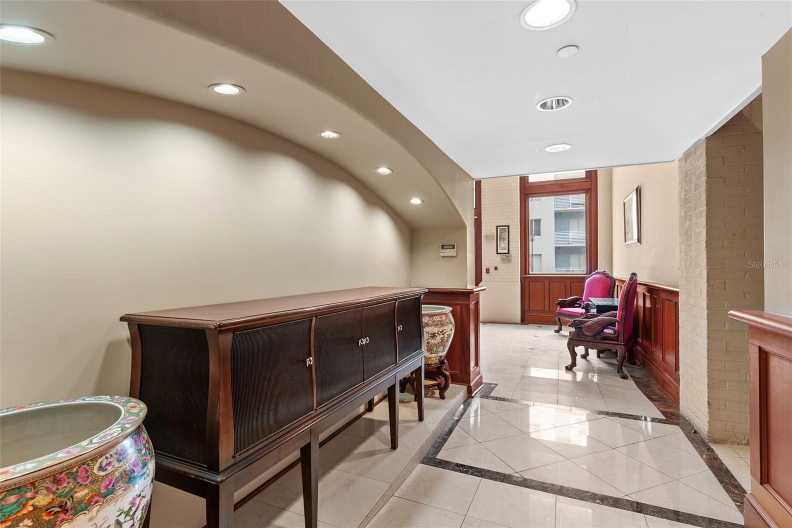INTERSTATE INVESTMENT CO - Commercial Sale