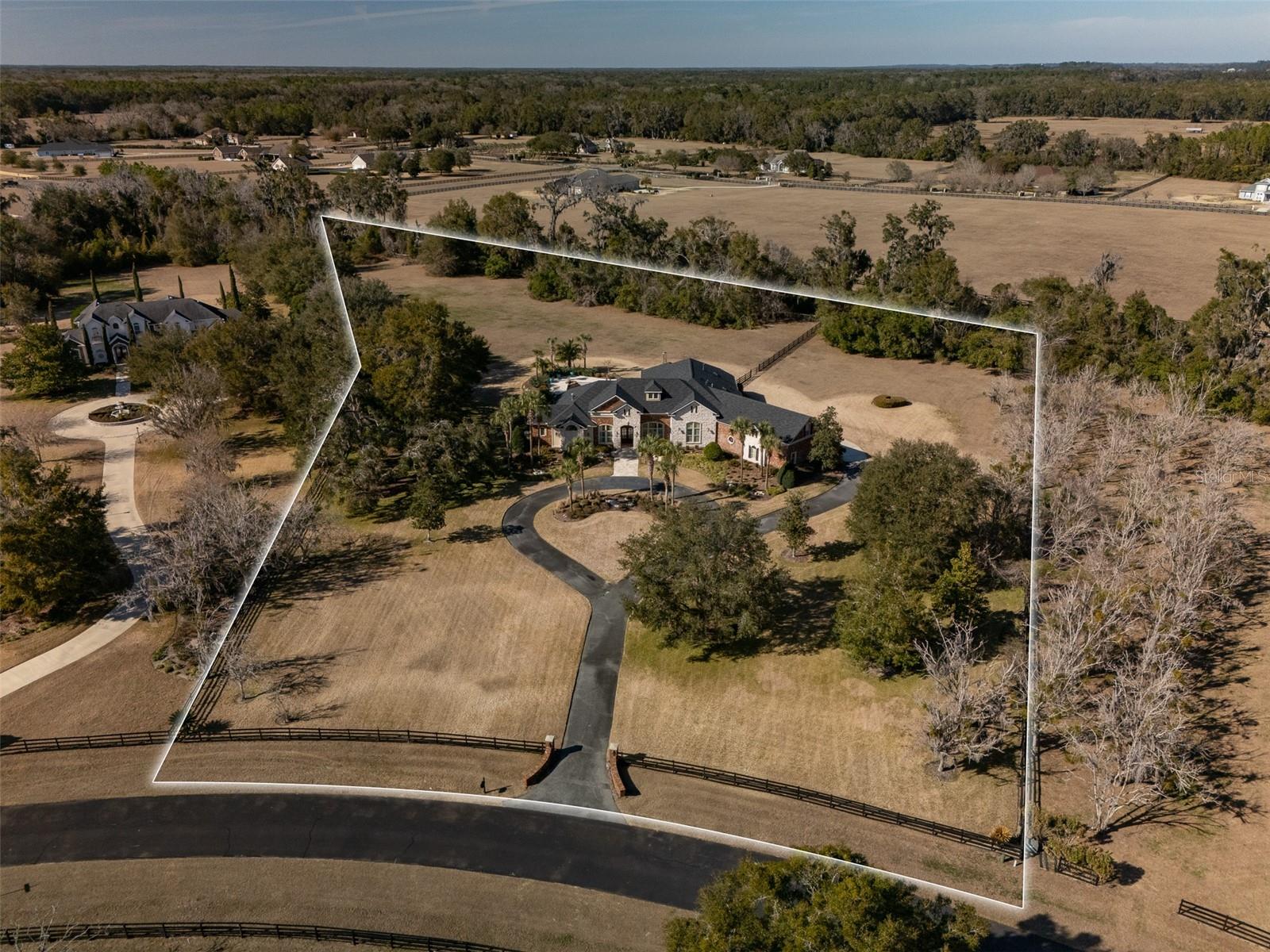 THE GROVE - Residential