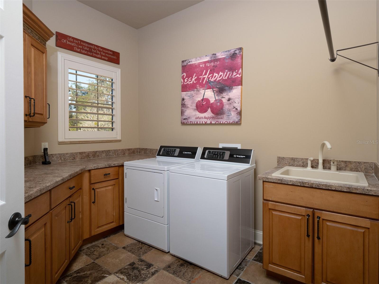 THE GROVE - Residential