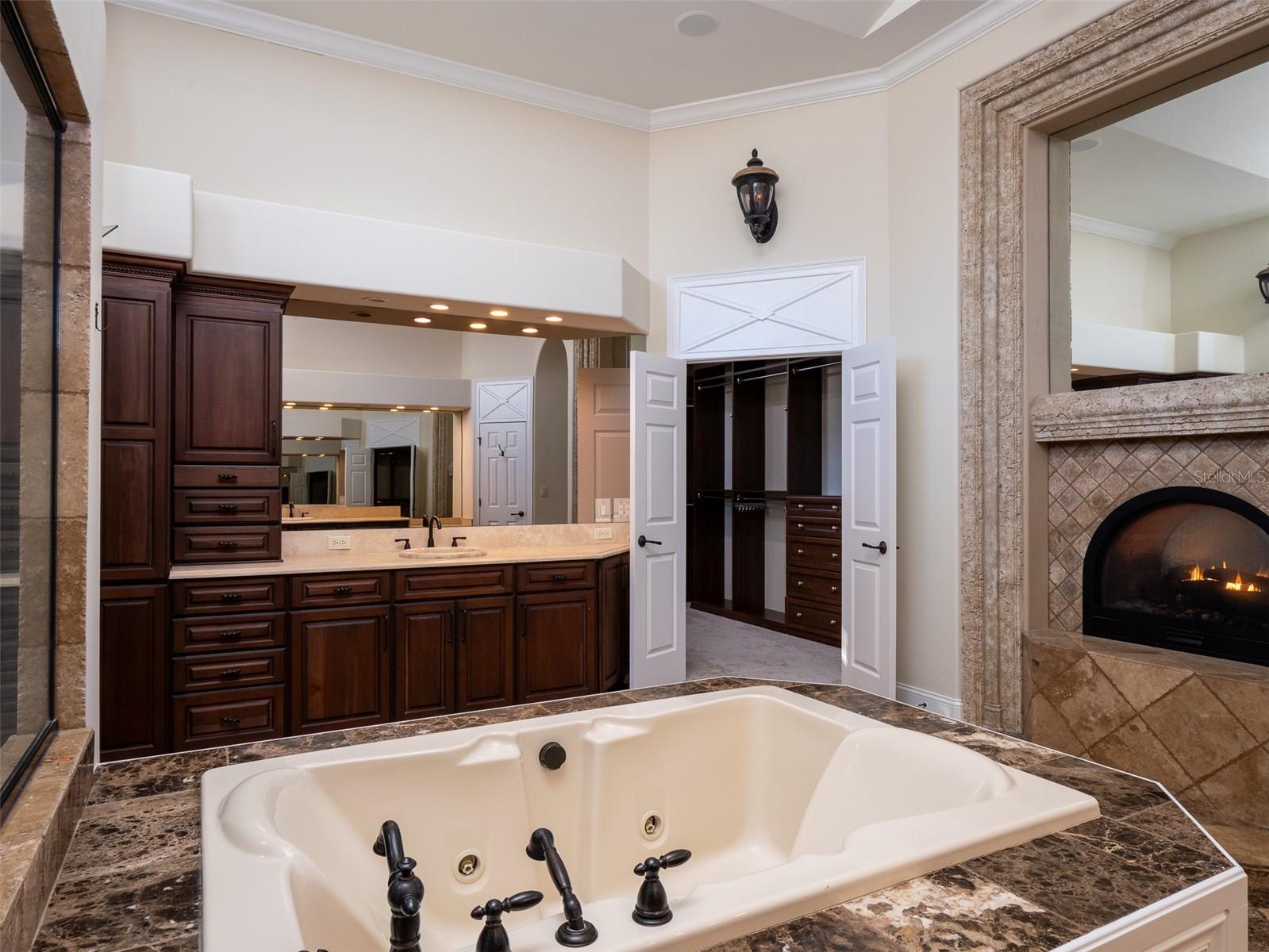 THE GROVE - Residential