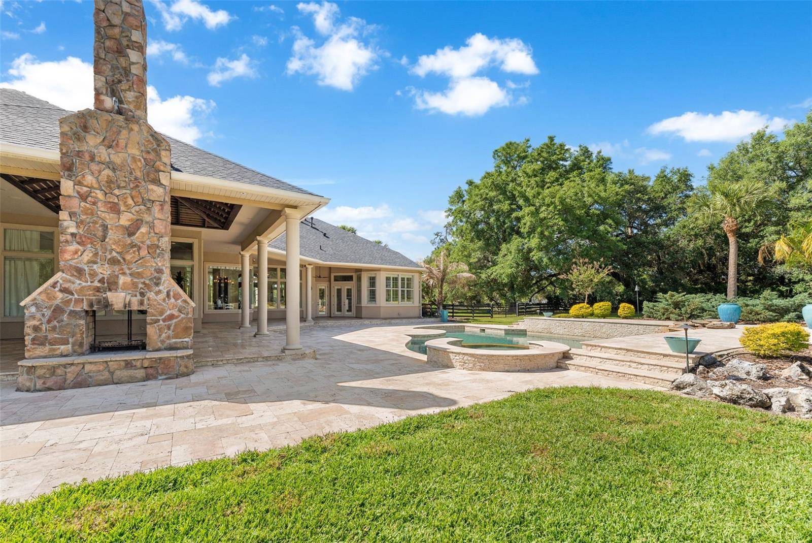 THE GROVE - Residential