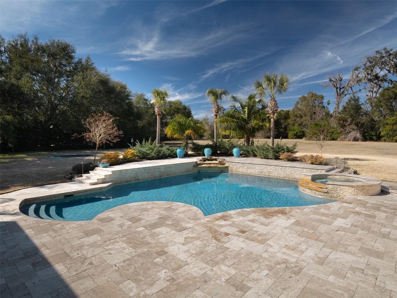 THE GROVE - Residential