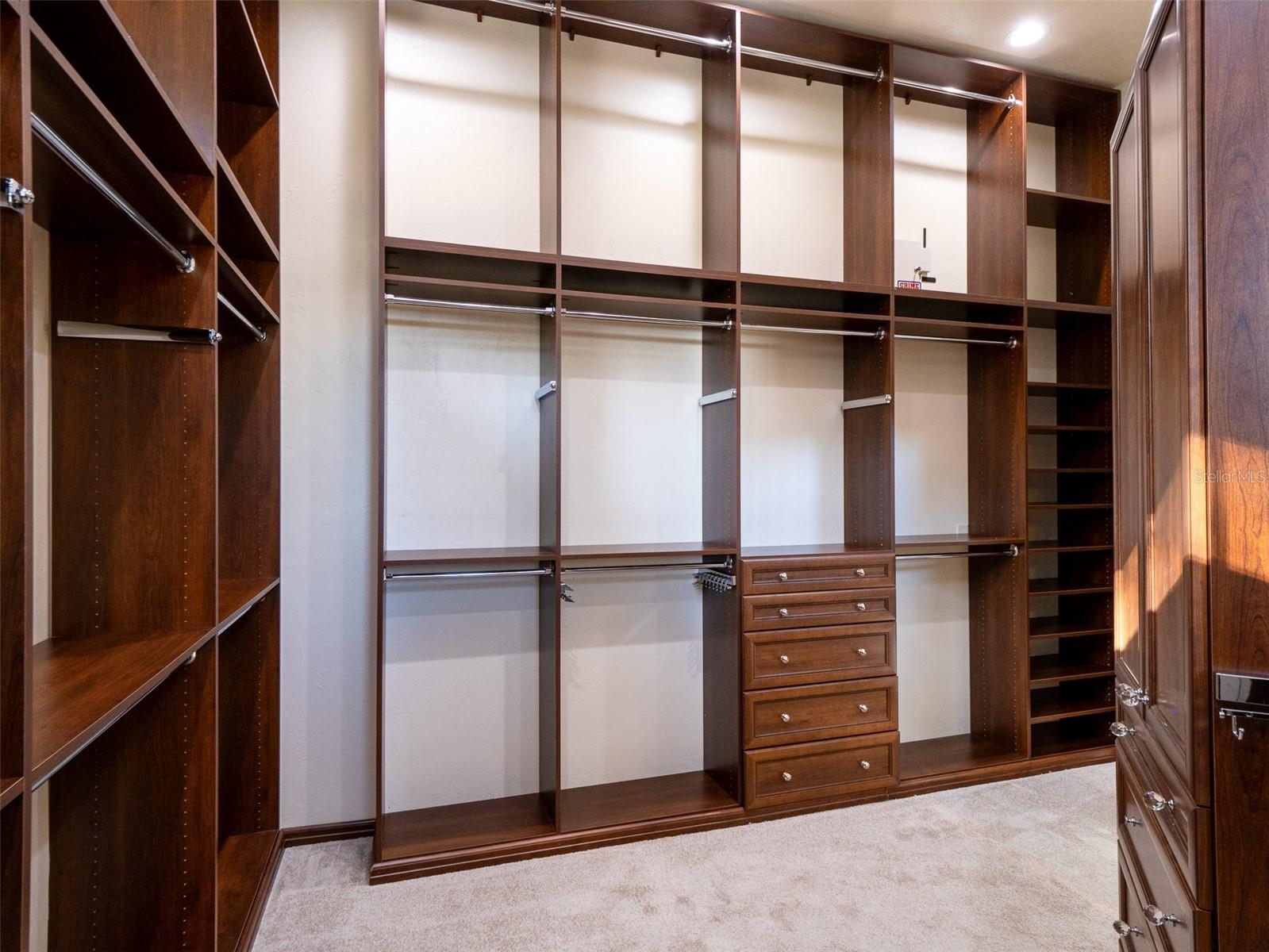 THE GROVE - Residential