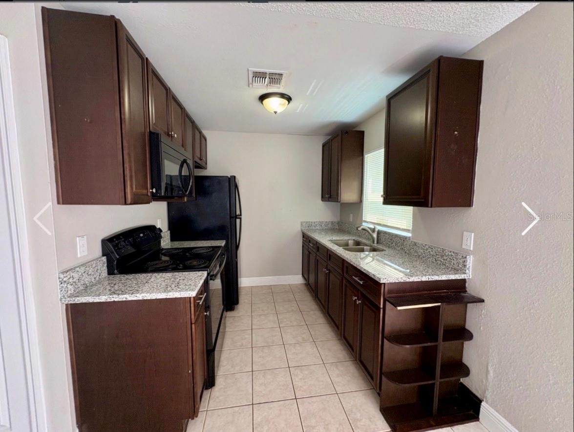DREAMWOLD - Residential Lease