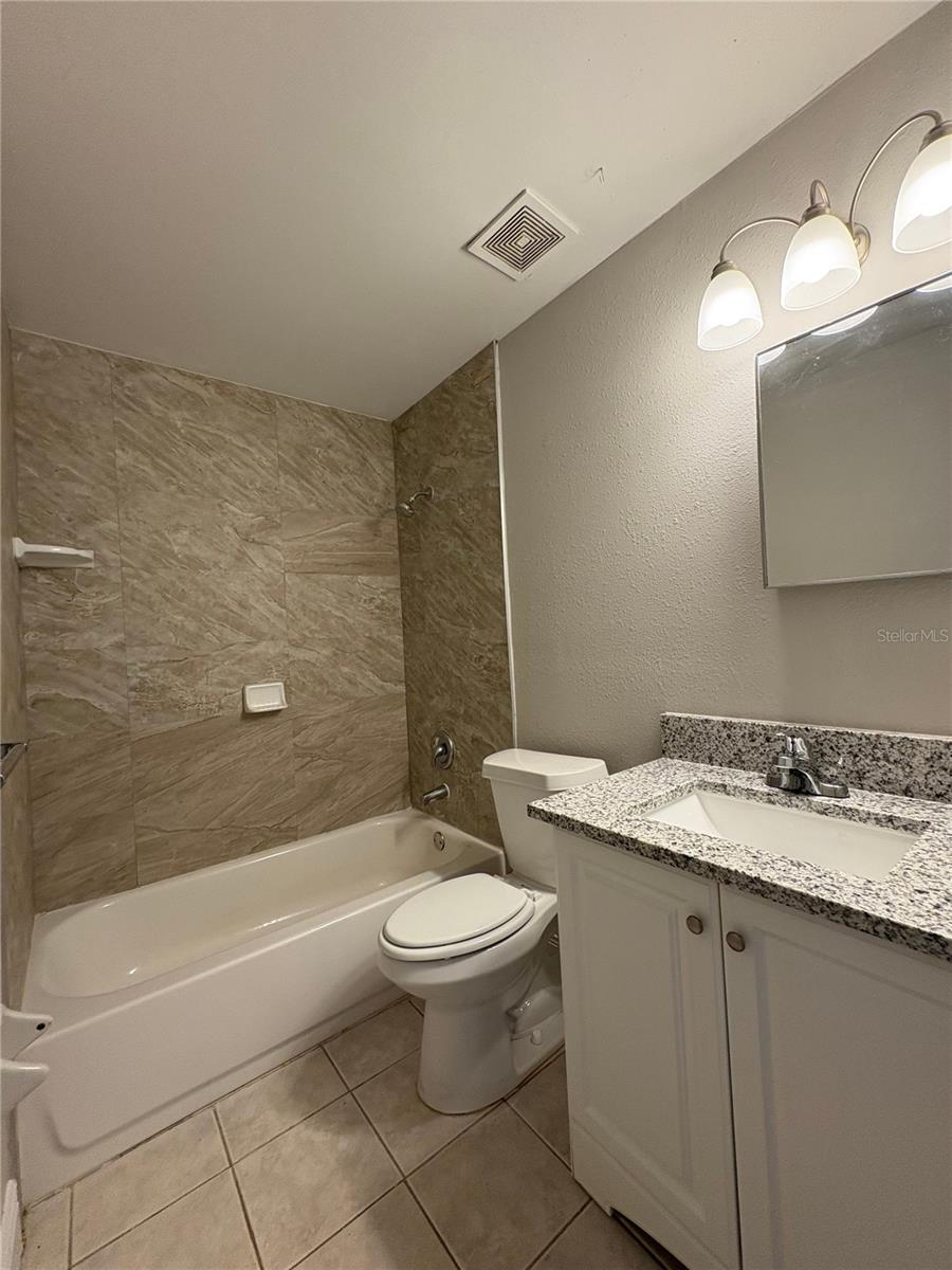 DREAMWOLD - Residential Lease