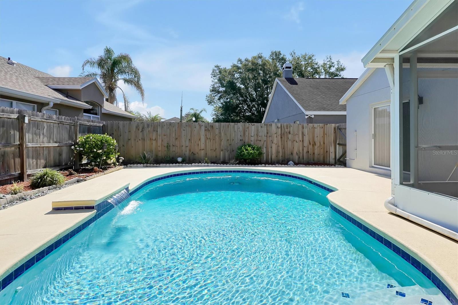 CAMERON GROVE - Residential