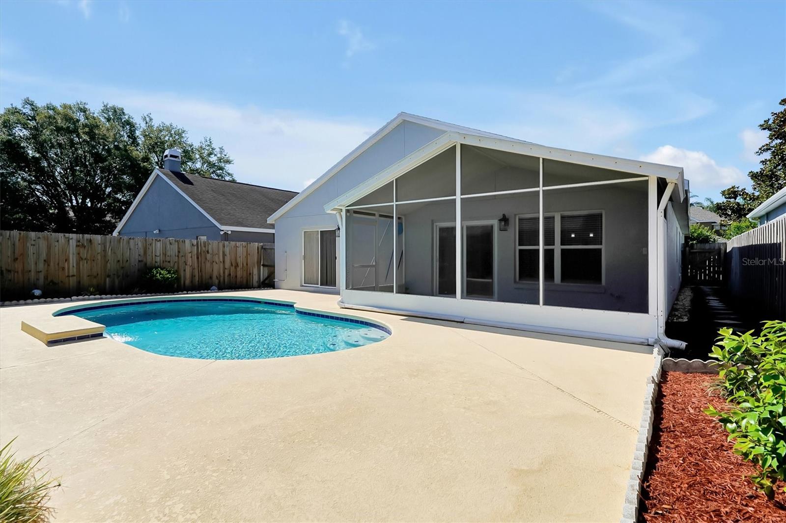 CAMERON GROVE - Residential