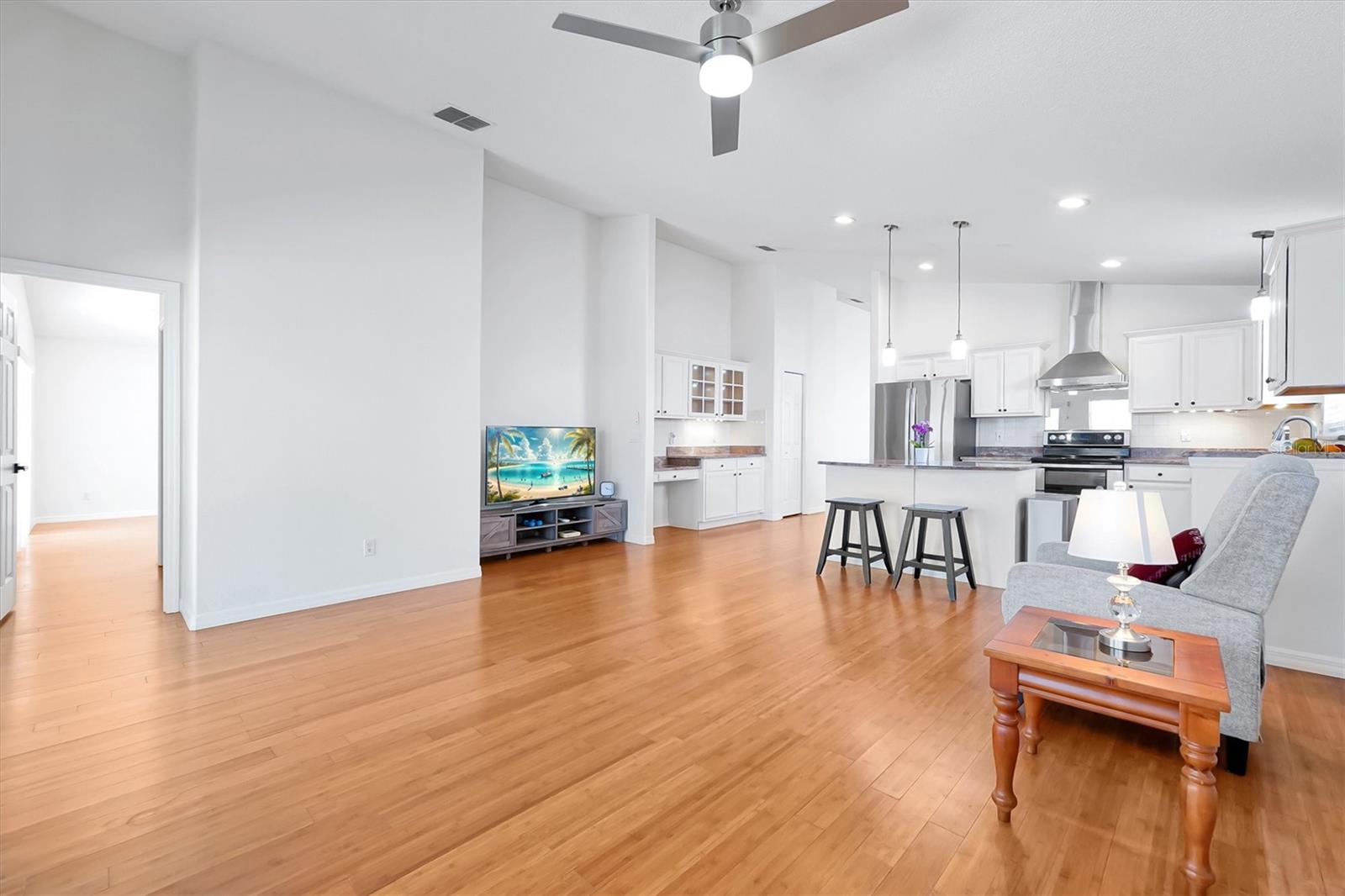 CAMERON GROVE - Residential