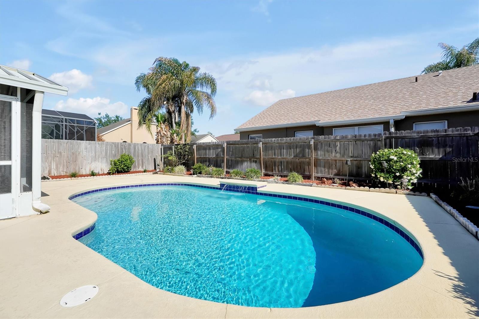 CAMERON GROVE - Residential