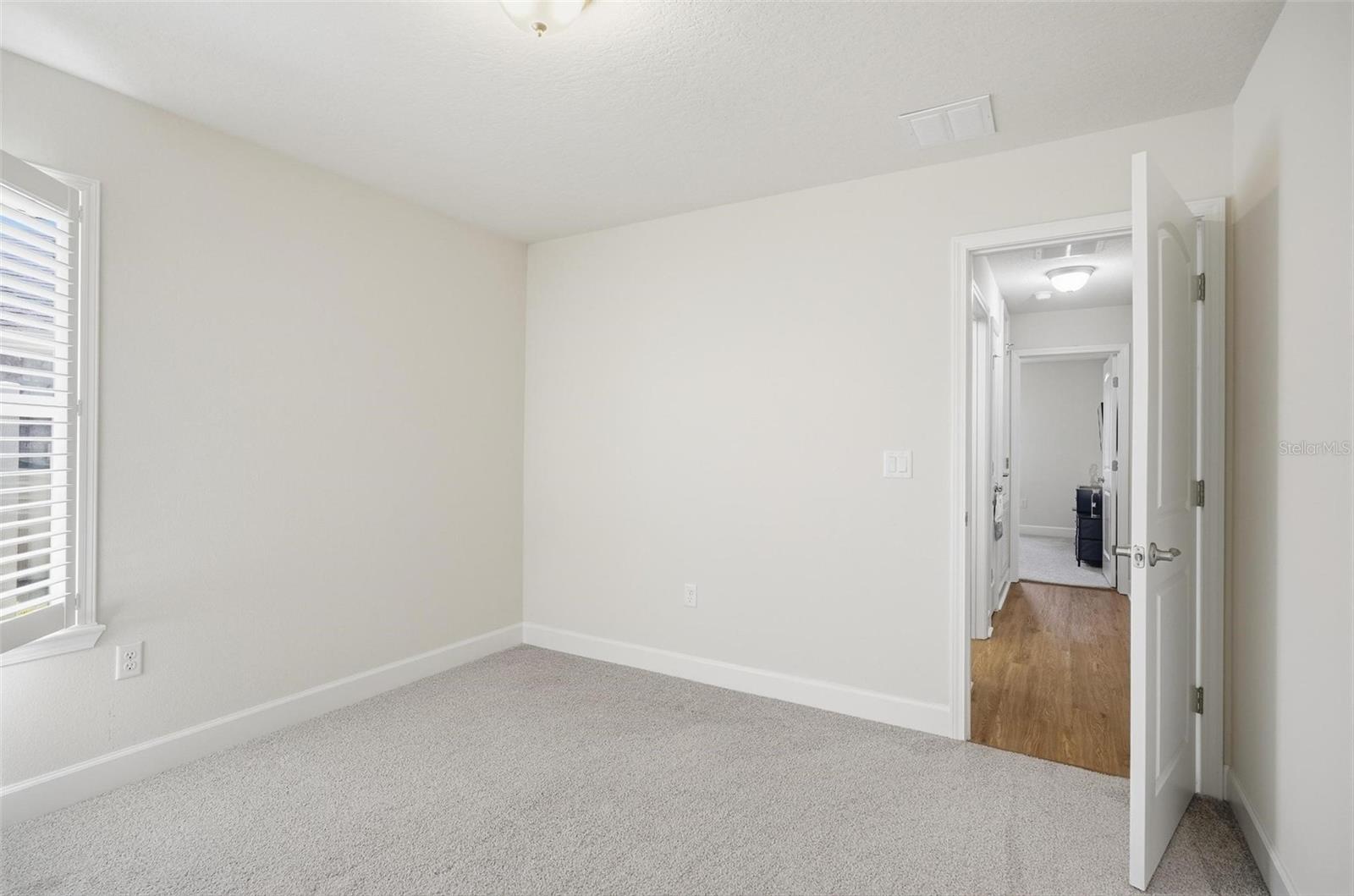 EAGLE LAKES - Residential