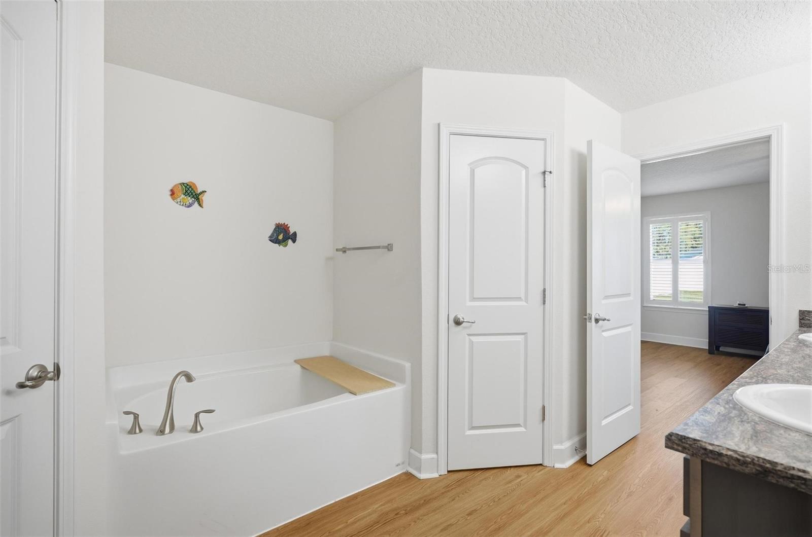 EAGLE LAKES - Residential