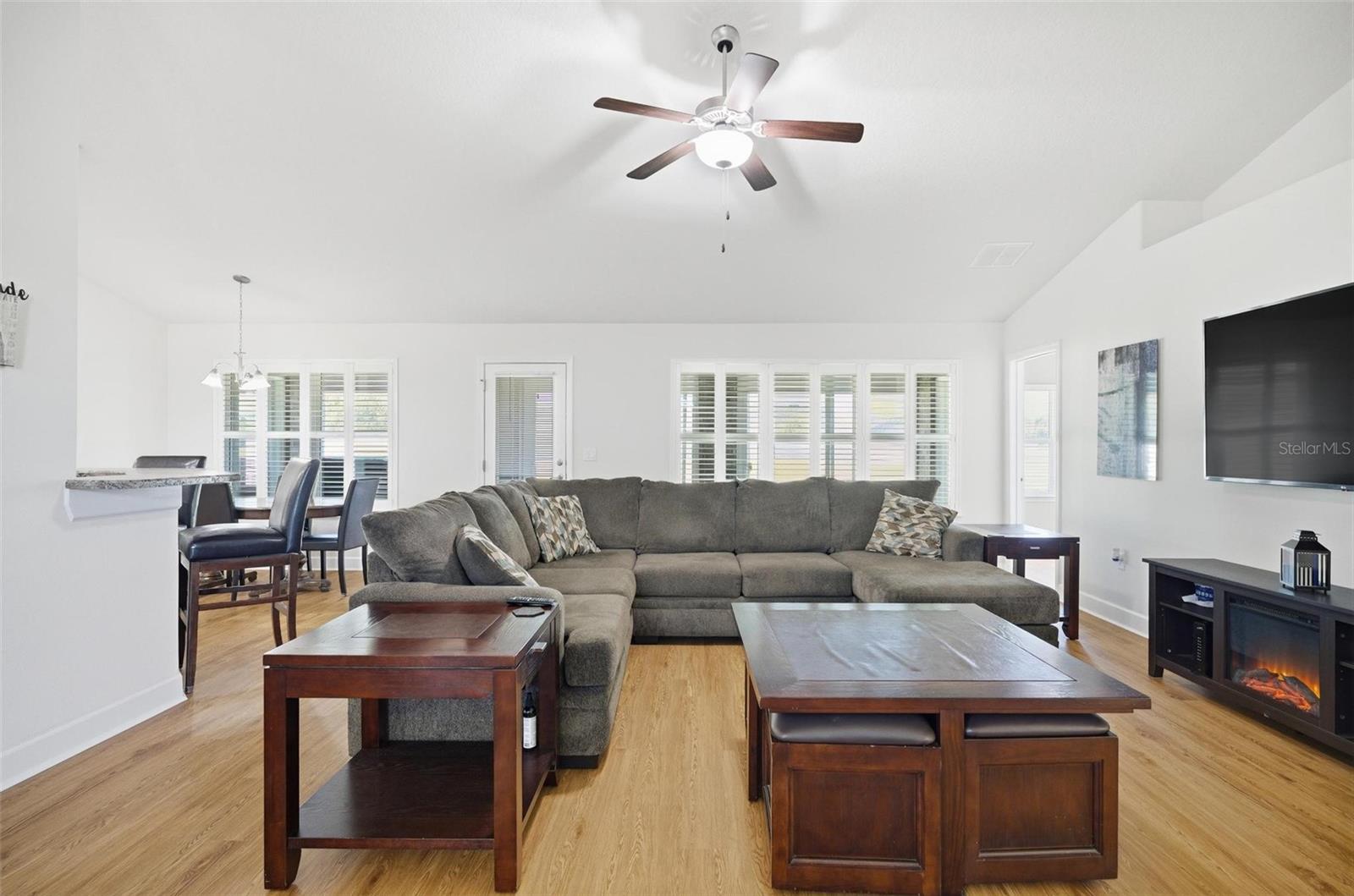 EAGLE LAKES - Residential