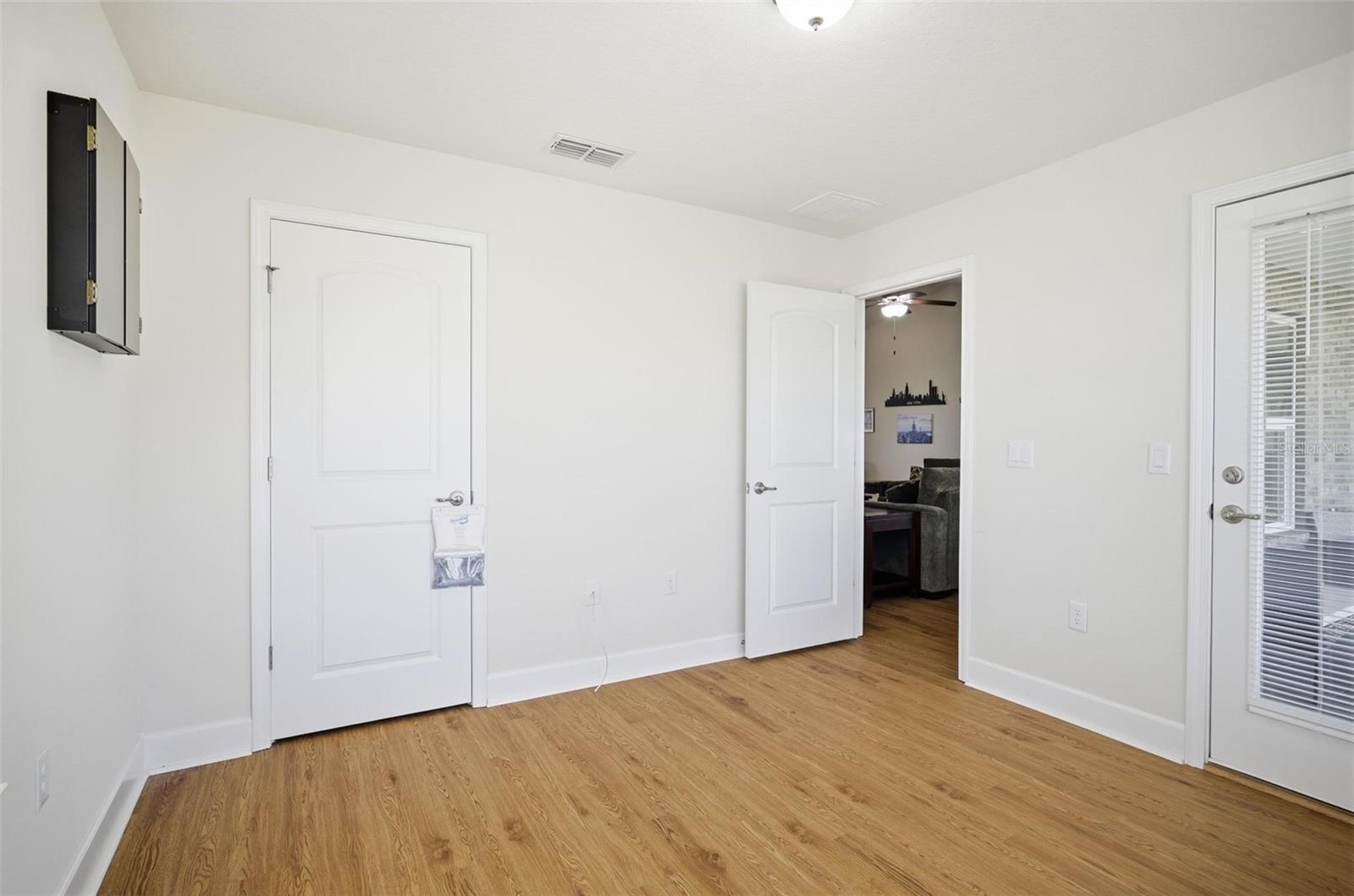 EAGLE LAKES - Residential