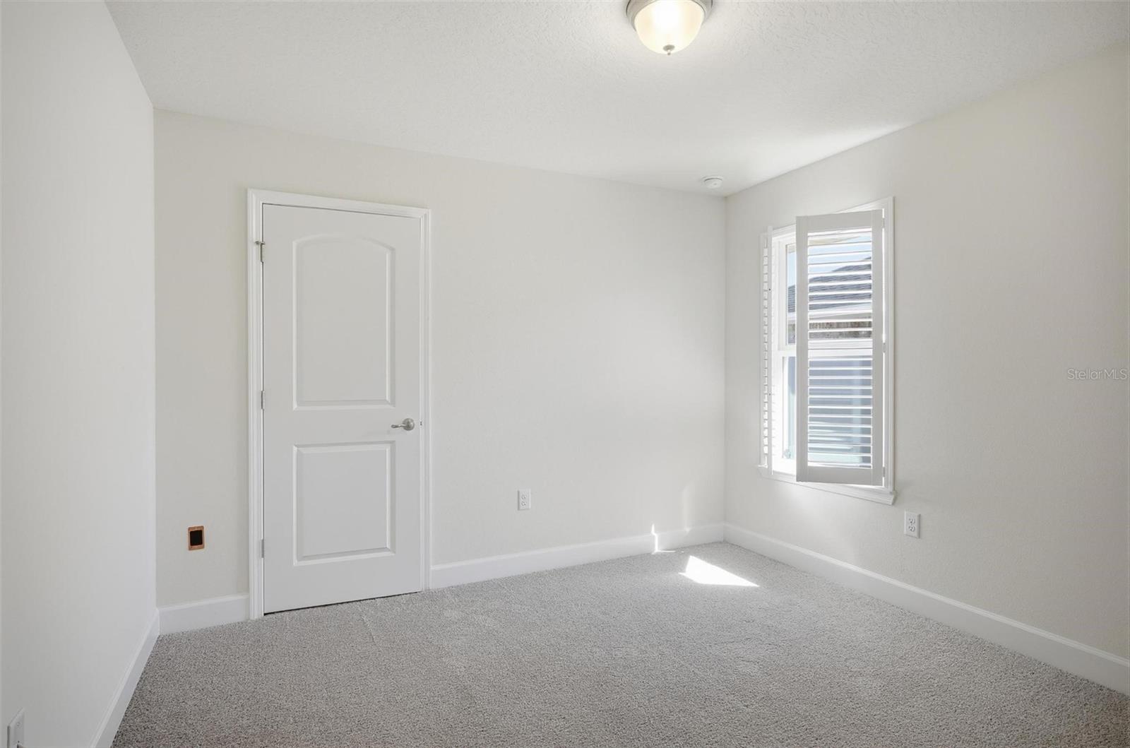 EAGLE LAKES - Residential