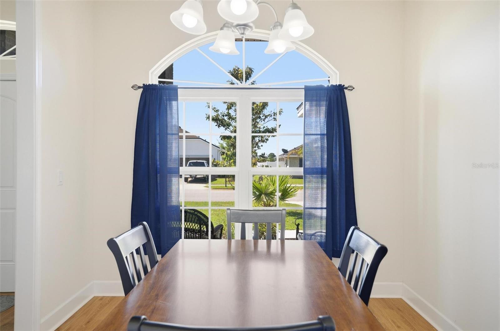 EAGLE LAKES - Residential