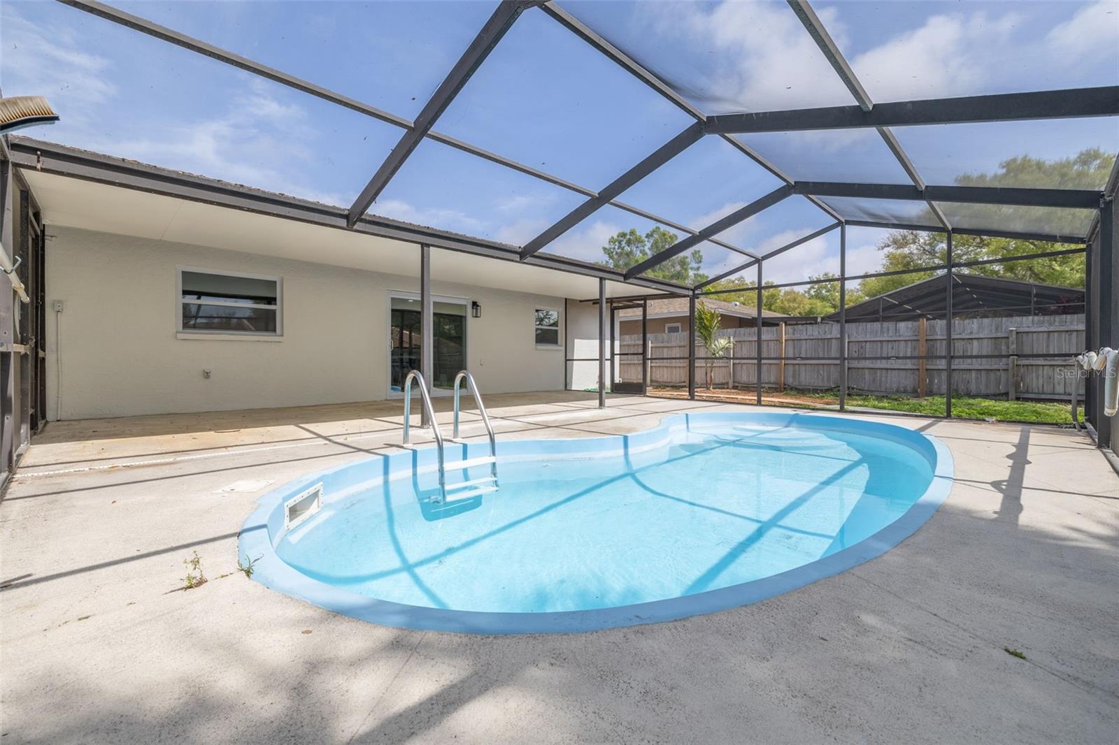 BONNIE BAY COUNTRY CLUB ESTATES PH 6 - Residential