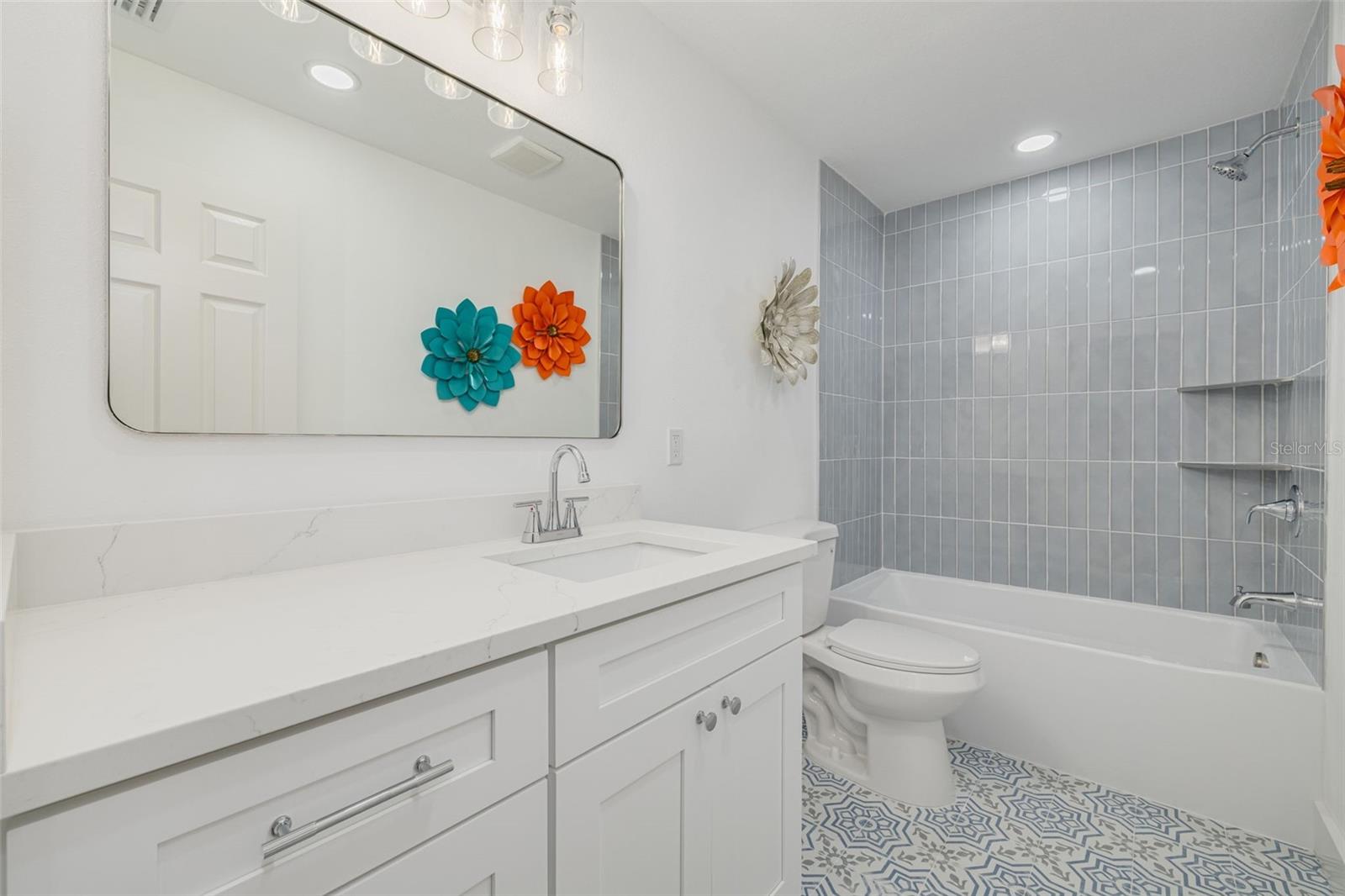 BONNIE BAY COUNTRY CLUB ESTATES PH 6 - Residential