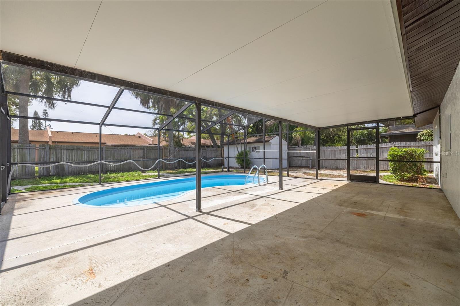 BONNIE BAY COUNTRY CLUB ESTATES PH 6 - Residential