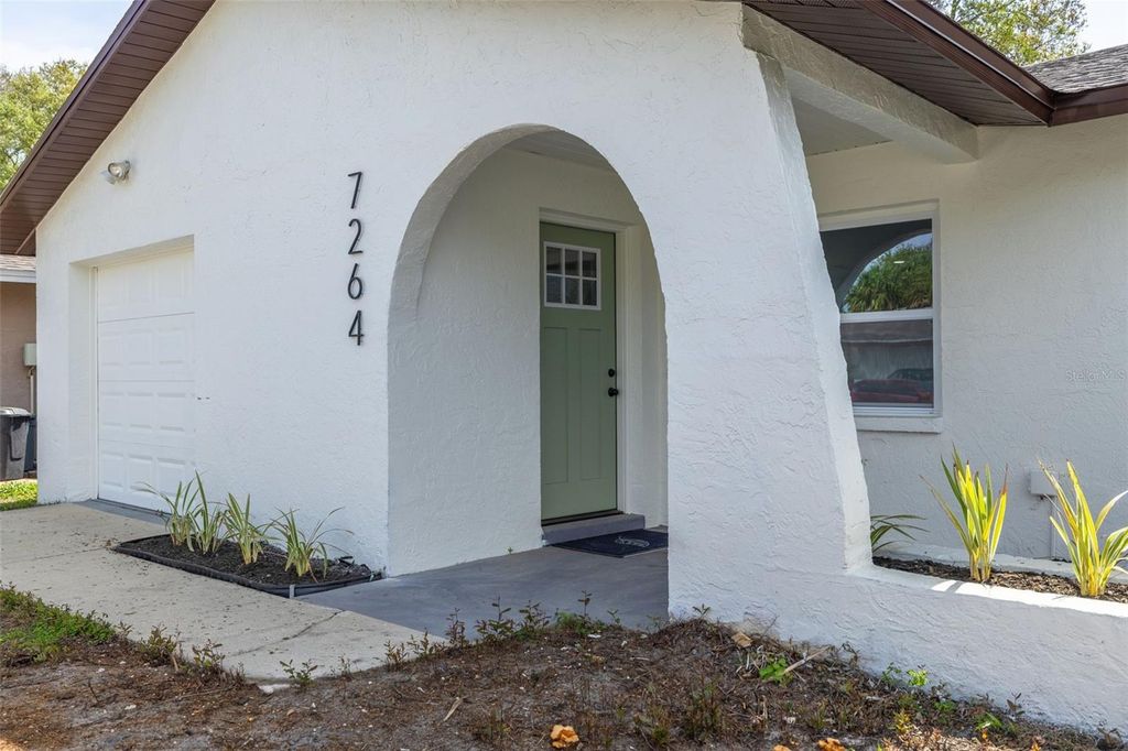 Photo of 7264 56th Avenue N, St Petersburg, FL 33709 (MLS # TB8486354)